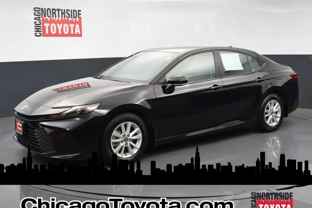 2025 Toyota Camry LE photo 1