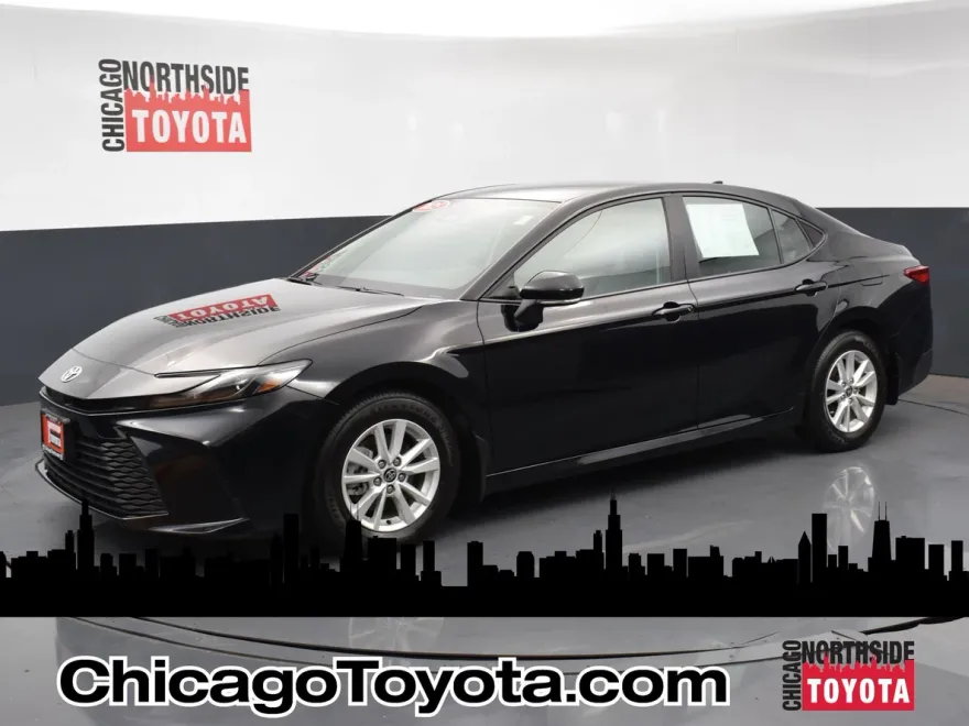 2025 Toyota Camry LE photo 1