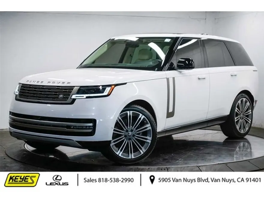 2024 Land Rover Range Rover SE photo 1