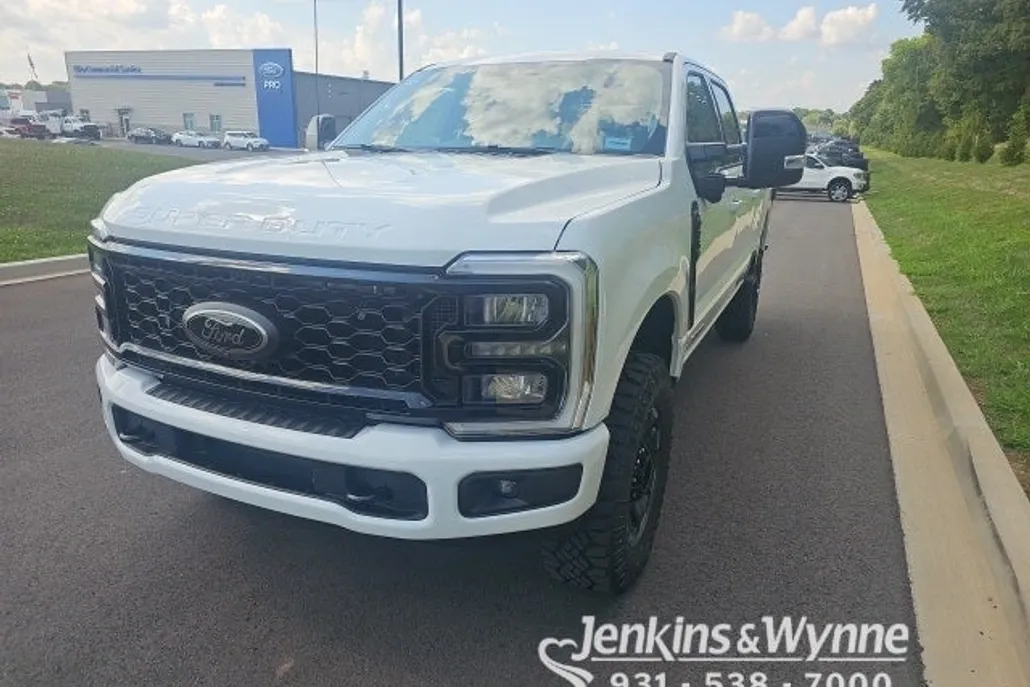 2025 Ford F-250 photo 1