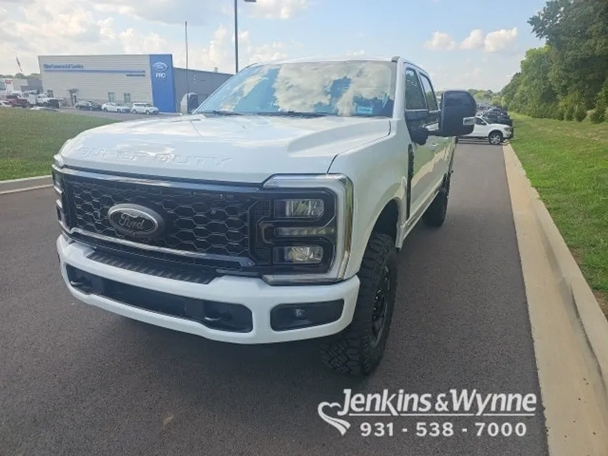 2025 Ford F-250 photo 1