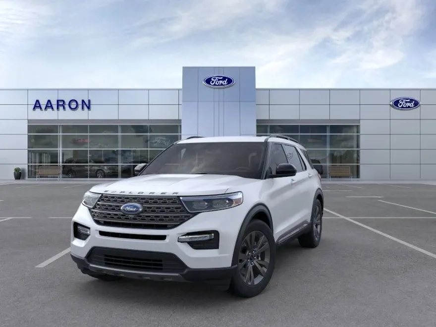 2024 Ford Explorer XLT photo 1