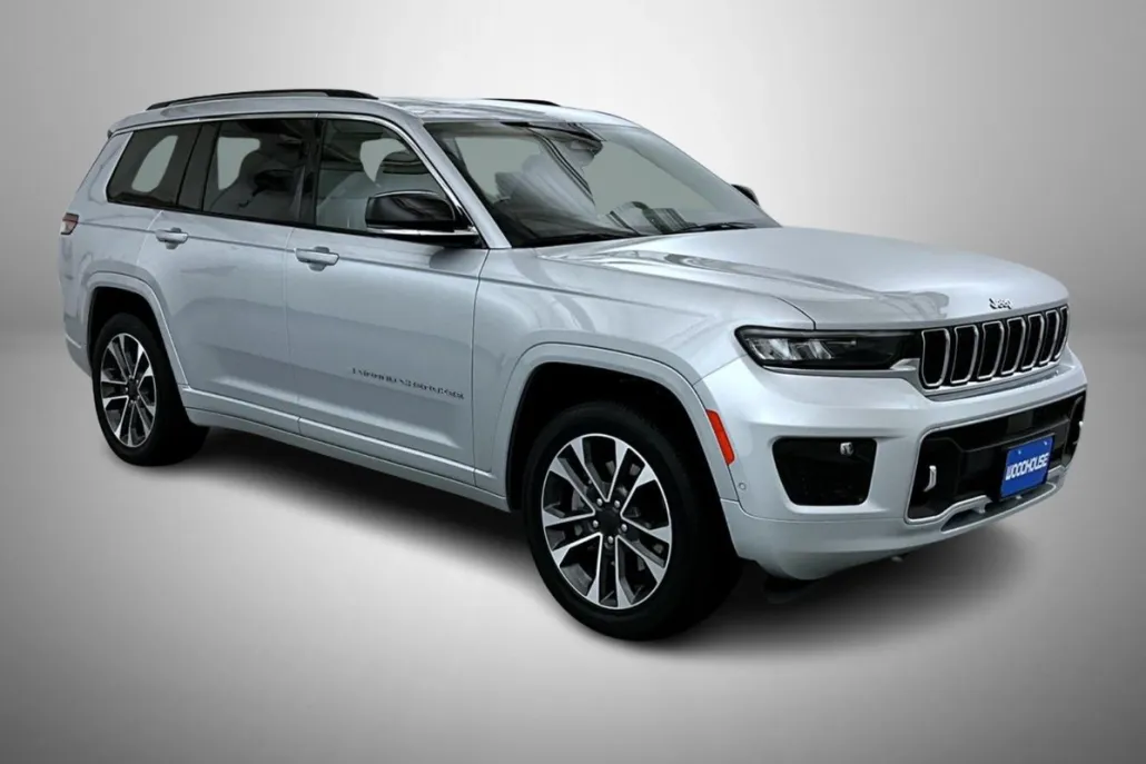 2023 Jeep Grand Cherokee Overland photo 1