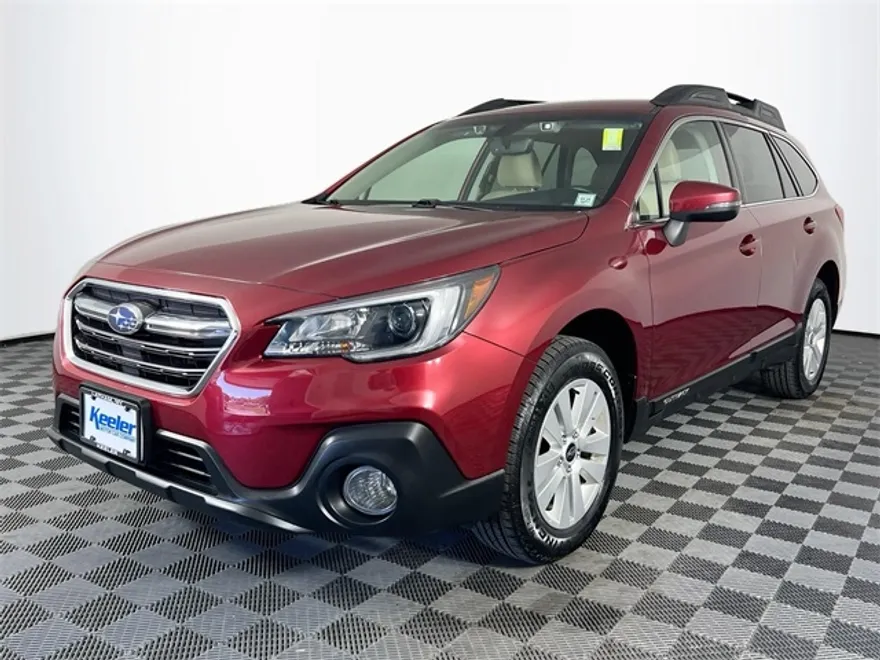 2019 Subaru Outback 2.5i Premium photo 1