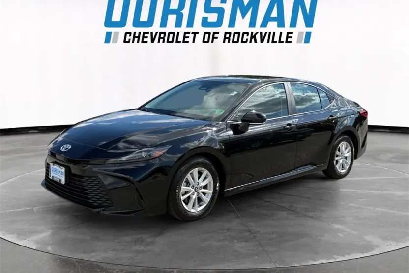 2025 Toyota Camry LE photo 1