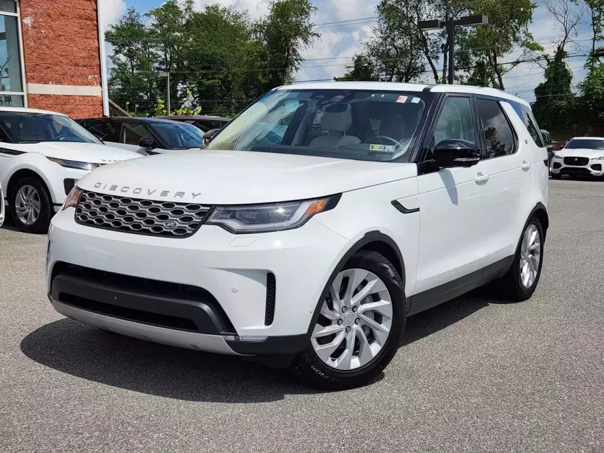 2025 Land Rover Discovery S photo 1