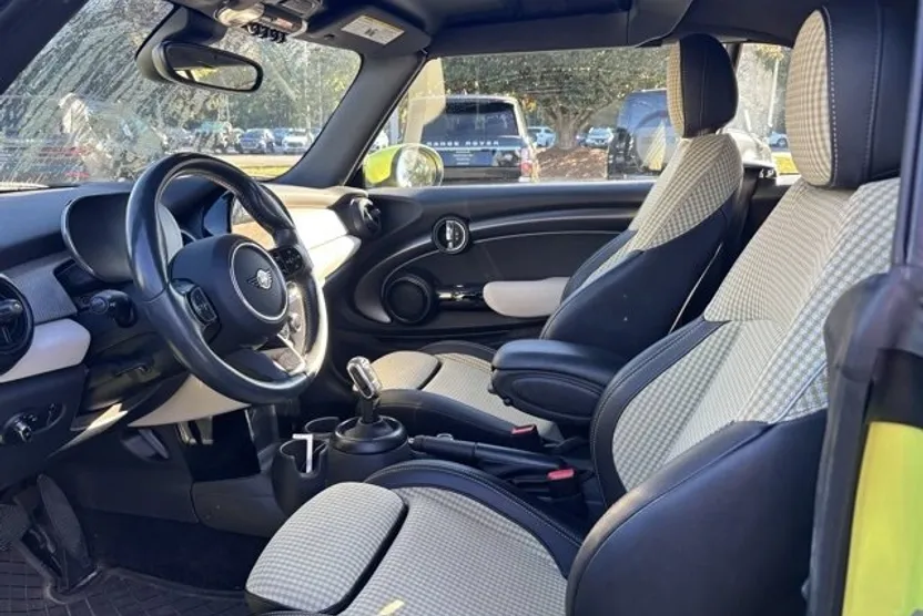 2024 Mini Cooper S Convertible photo 1