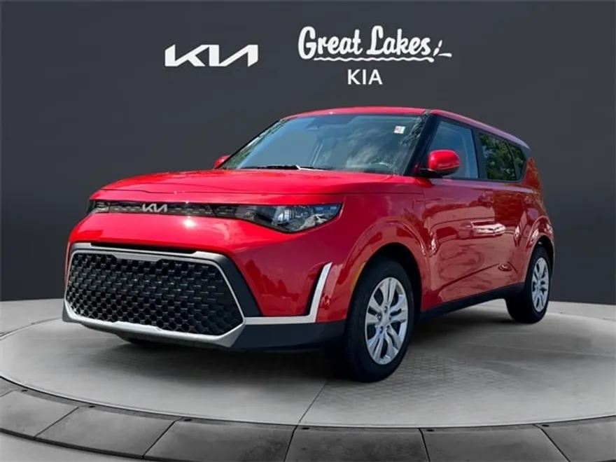 2023 Kia Soul LX photo 1
