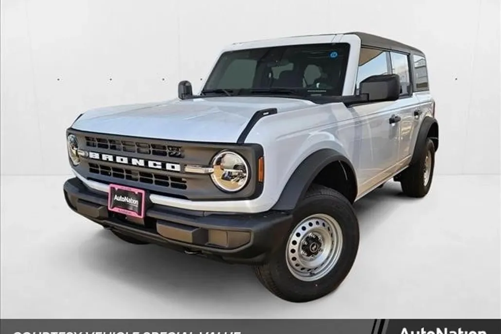 2025 Ford Bronco Base photo 1