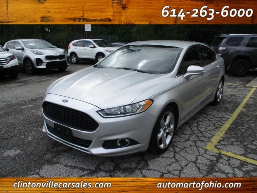 2015 Ford Fusion SE photo 1