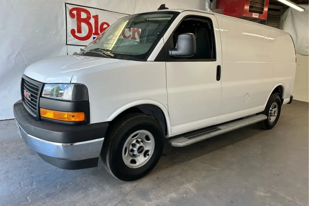 2023 Gmc Savana Cargo 2500 photo 1