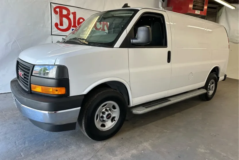 2023 Gmc Savana Cargo 2500 photo 1