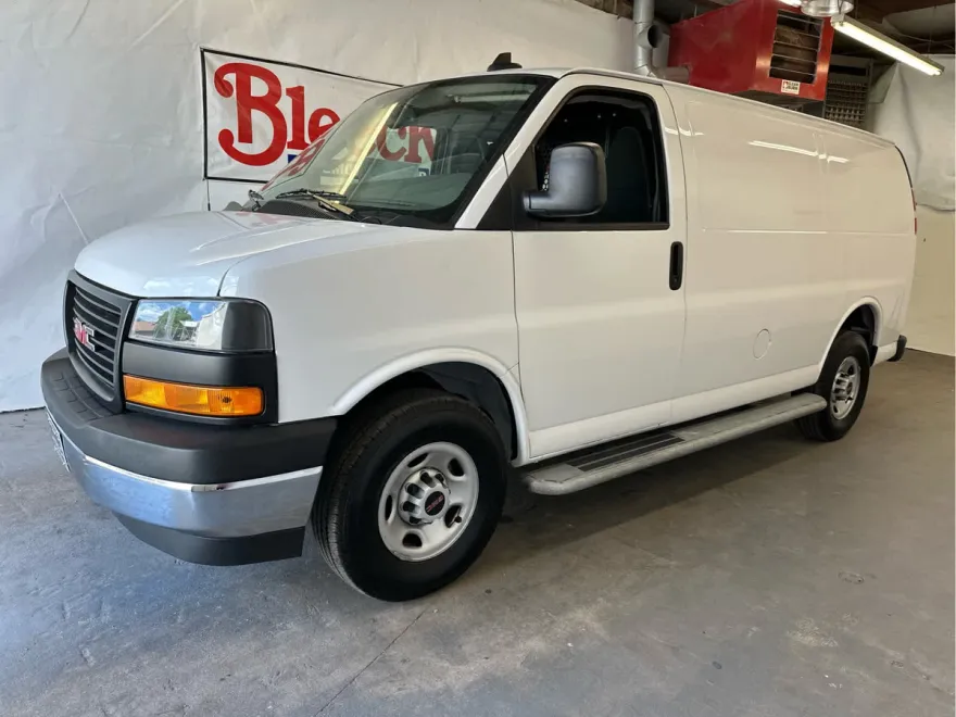 2023 Gmc Savana Cargo 2500 photo 1