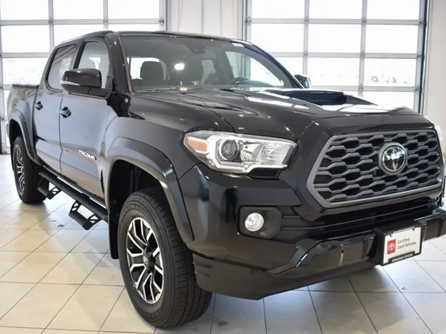 2022 Toyota Tacoma TRD Sport photo 1