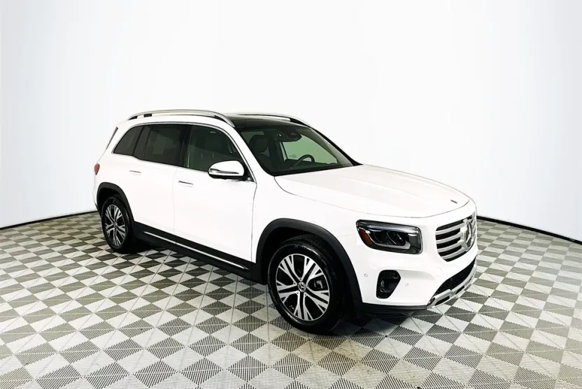 2025 Mercedes Benz GLB 250 photo 1