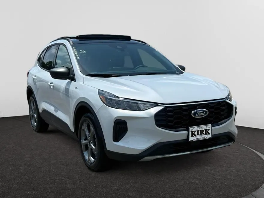 2025 Ford Escape ST-Line photo 1