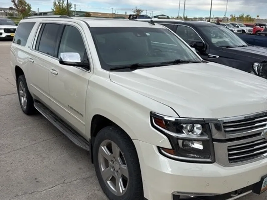2015 Chevrolet Suburban LTZ photo 1