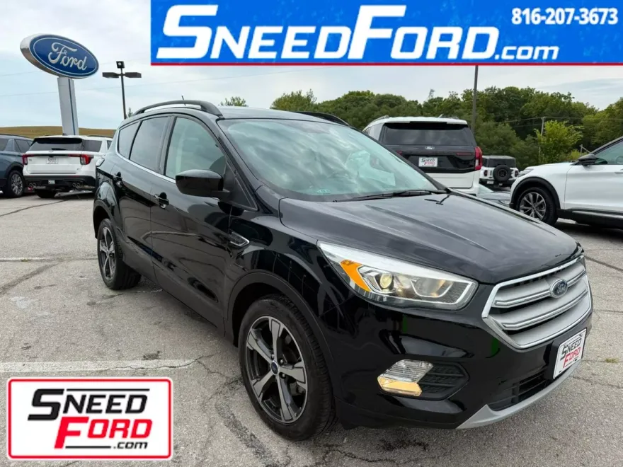 2018 Ford Escape SEL photo 1