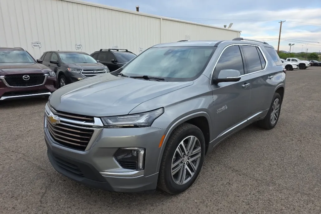 2023 Chevrolet Traverse High Country photo 1
