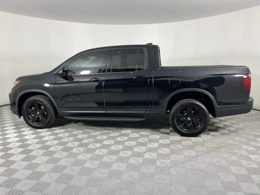 2021 Honda Ridgeline Black Edition photo 1
