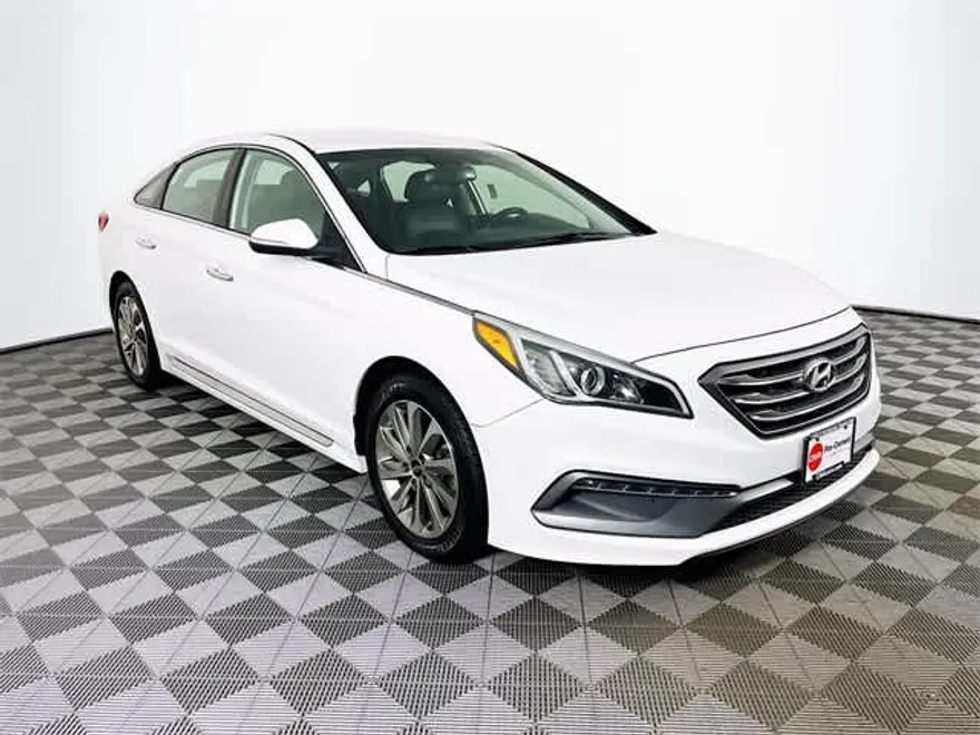 2015 Hyundai Sonata Sport photo 1