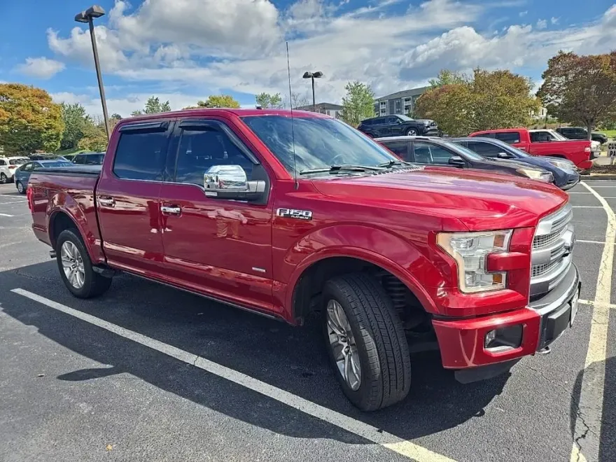 2015 Ford F-150 Platinum photo 1