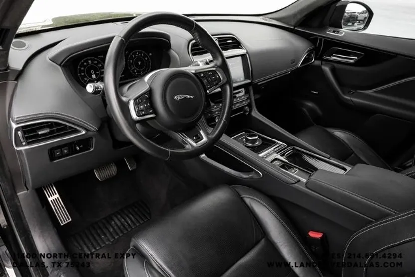 2020 Jaguar F-PACE S photo 1