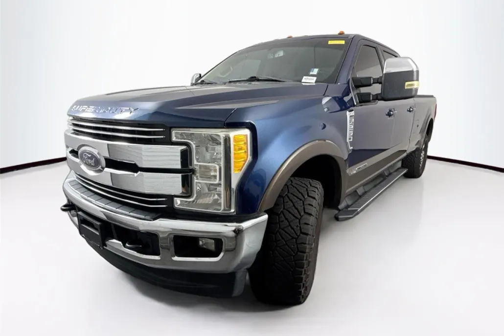 2017 Ford F-250 Lariat photo 1