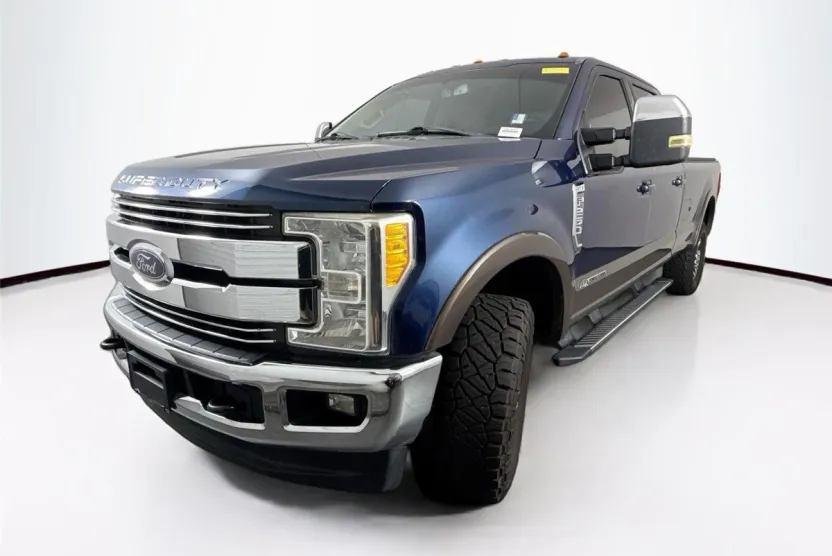2017 Ford F-250 Lariat photo 1