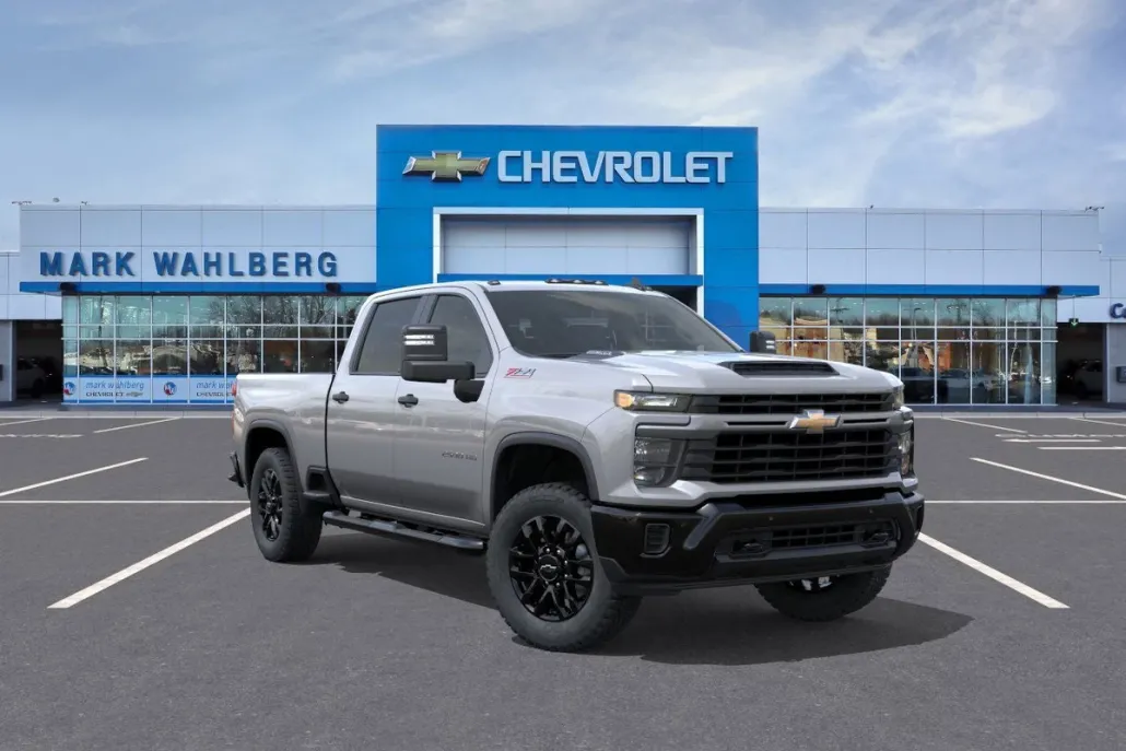 2025 Chevrolet Silverado 2500HD Custom photo 1