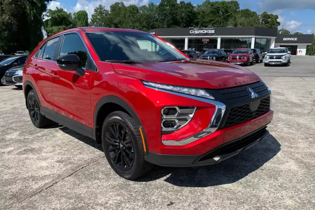 2025 Mitsubishi Eclipse Cross LE photo 1