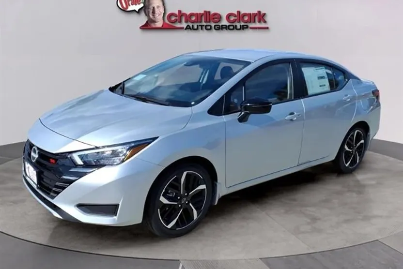 2025 Nissan Versa SR photo 1