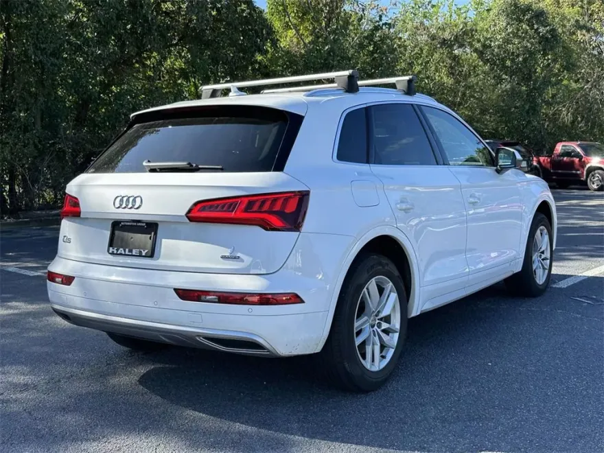 2020 Audi Q5 45 Premium photo 1
