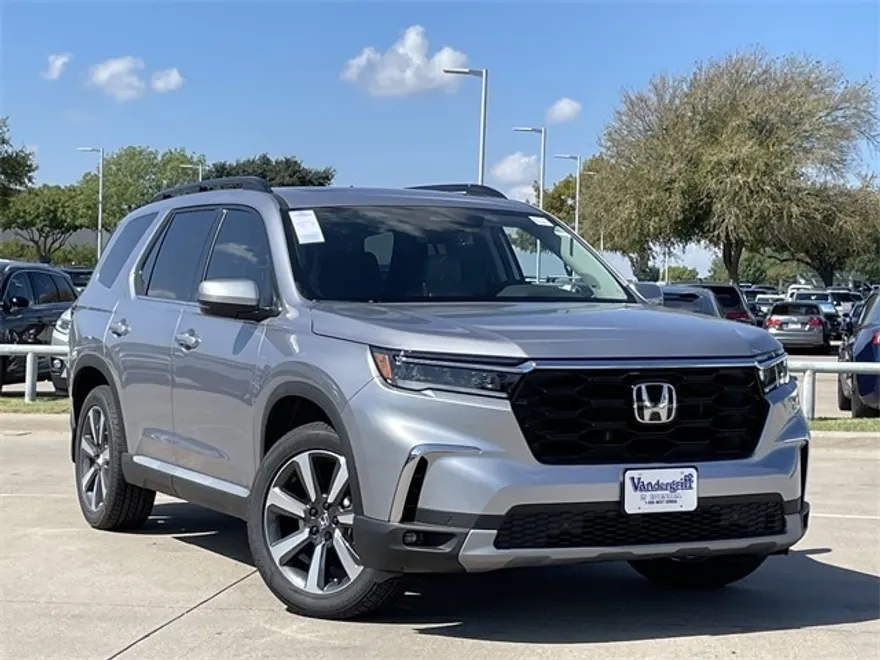 2025 Honda Pilot Touring photo 1