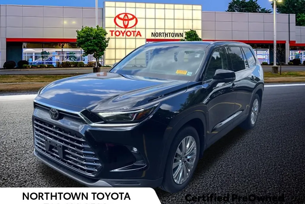 2024 Toyota Grand Highlander Platinum photo 1