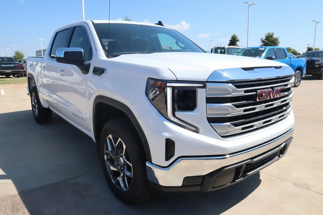 2026 Gmc Sierra 1500 SLE photo 1