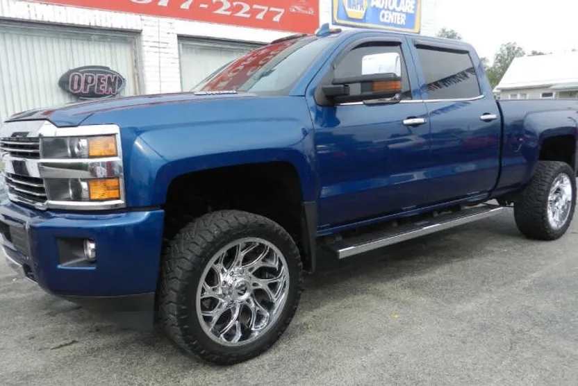 2015 Chevrolet Silverado 2500HD High Country photo 1