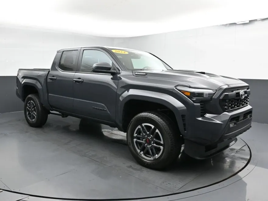 2024 Toyota Tacoma TRD Sport Double Cab photo 1