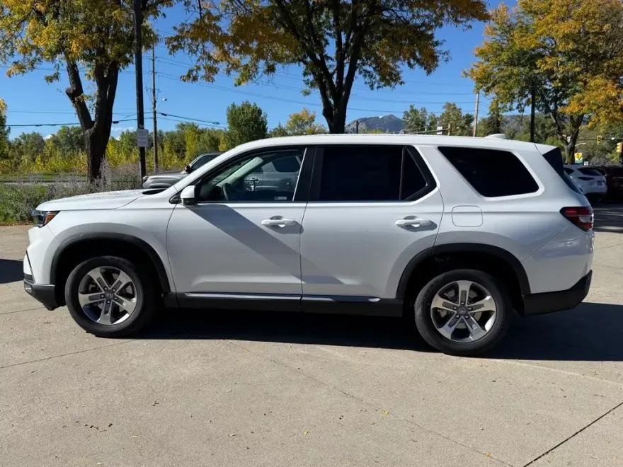 2025 Honda Pilot EX-L photo 1