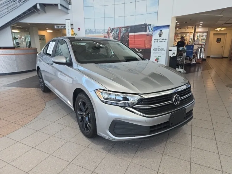 2023 Volkswagen Jetta 1.5T SE photo 1