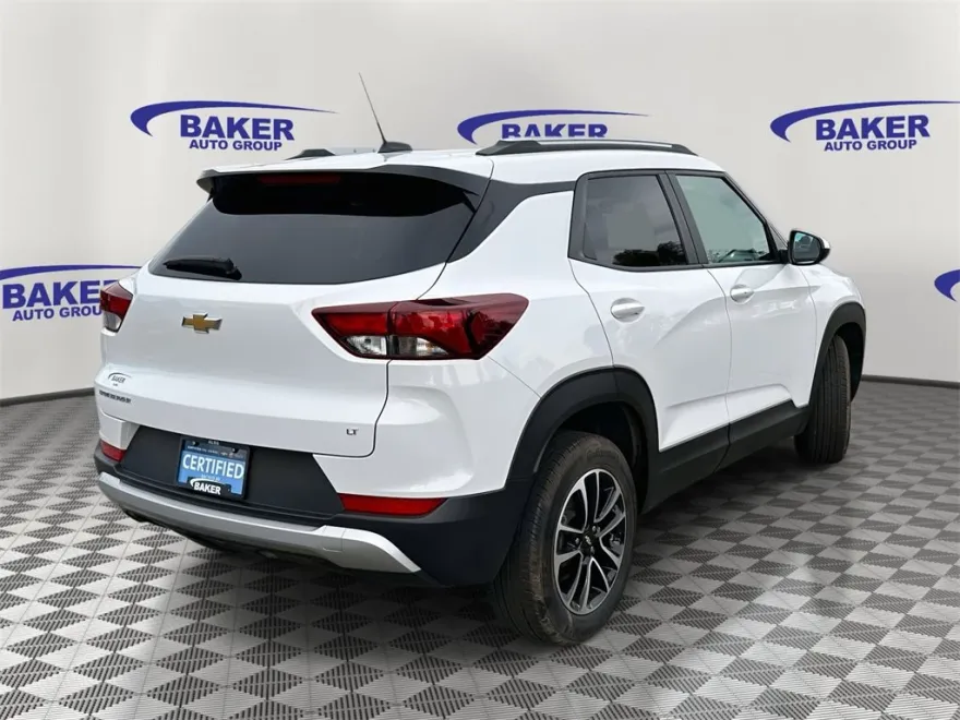 2024 Chevrolet Trailblazer LT photo 1