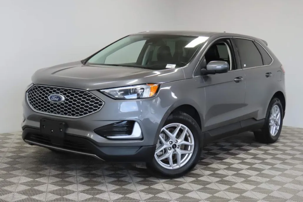 2023 Ford Edge SEL photo 1