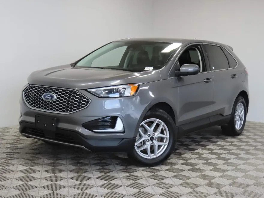 2023 Ford Edge SEL photo 1