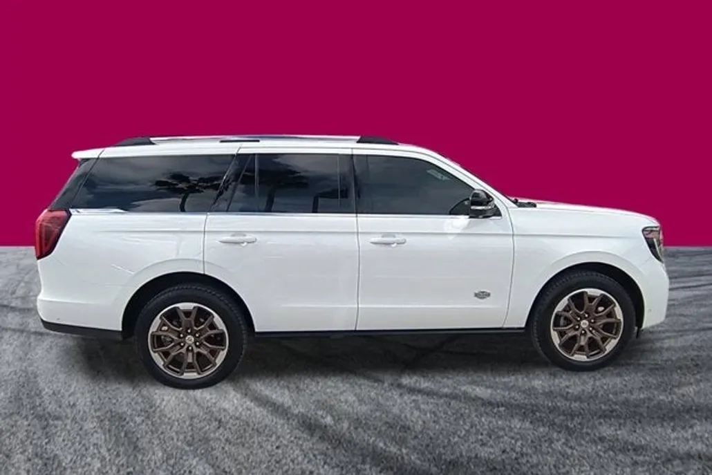 2025 Ford Expedition King Ranch photo 1