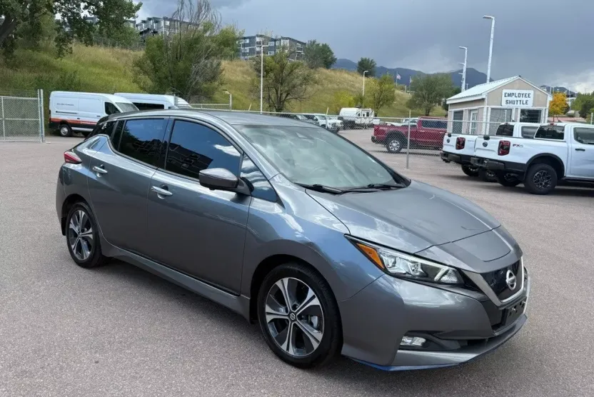 2022 Nissan Leaf SL Plus photo 1