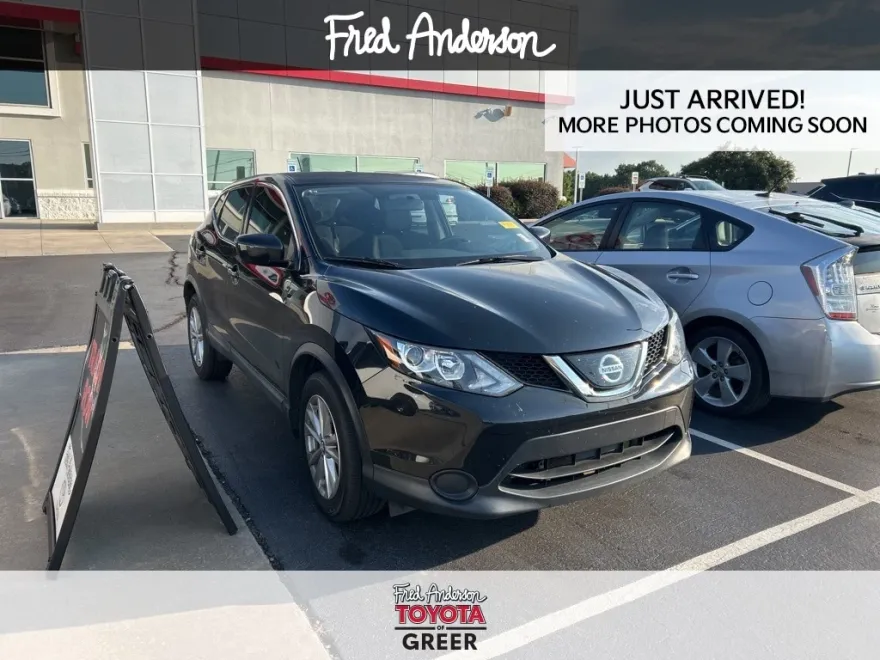 2019 Nissan Rogue Sport S photo 1