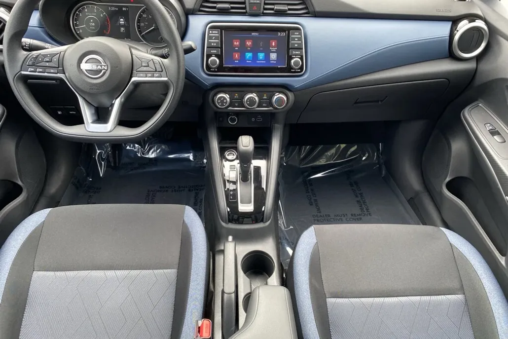 2025 Nissan Versa SV photo 1