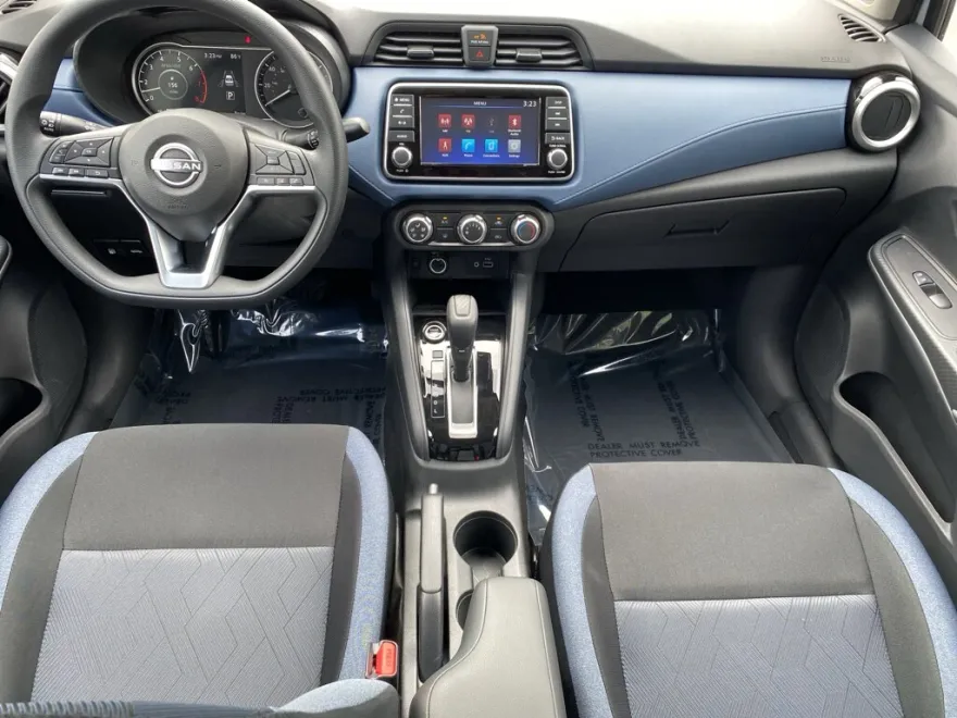 2025 Nissan Versa SV photo 1