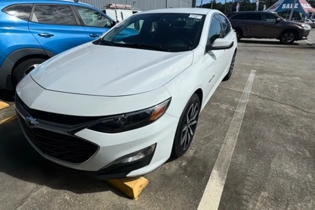 2024 Chevrolet Malibu RS photo 1
