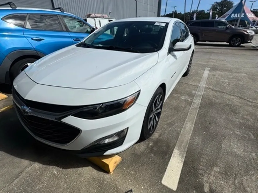 2024 Chevrolet Malibu RS photo 1